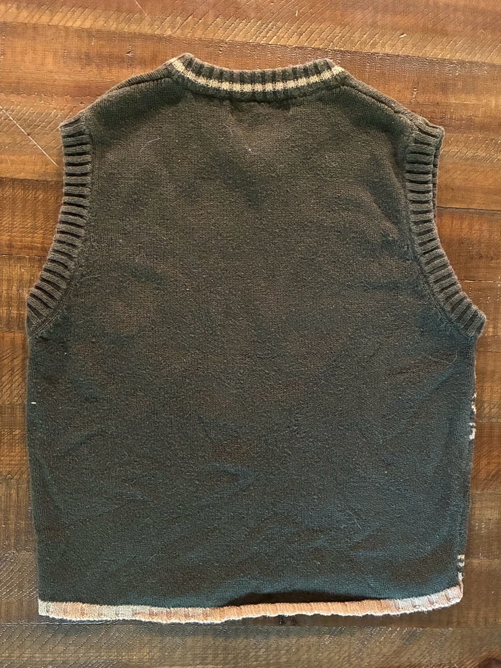 Vintage 90s TFW Kids Green Patterned V-Neck Sweater Vest - Picture 3 of 3